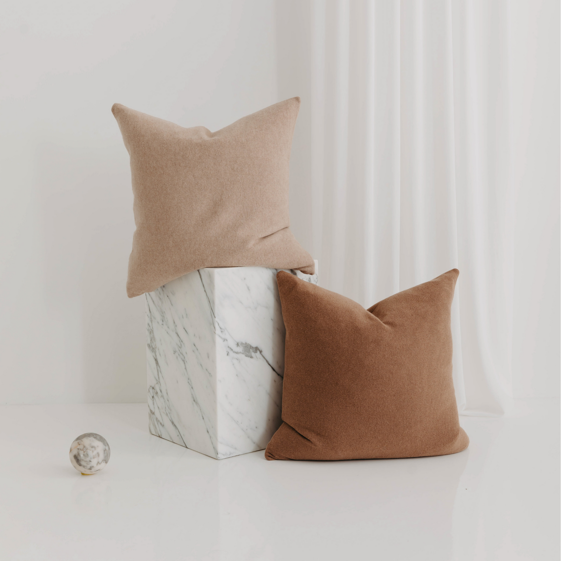 Camel_Cushion_Flatweave_HuxfordGrove_2